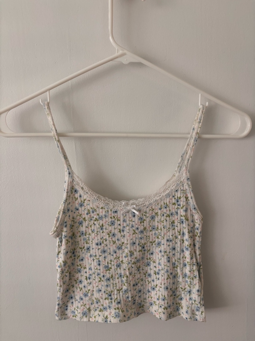 Brandy Melville Skylar Cropped Tank Top